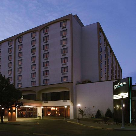 Radisson Hotel บิสมาร์ค ภายนอก รูปภาพ