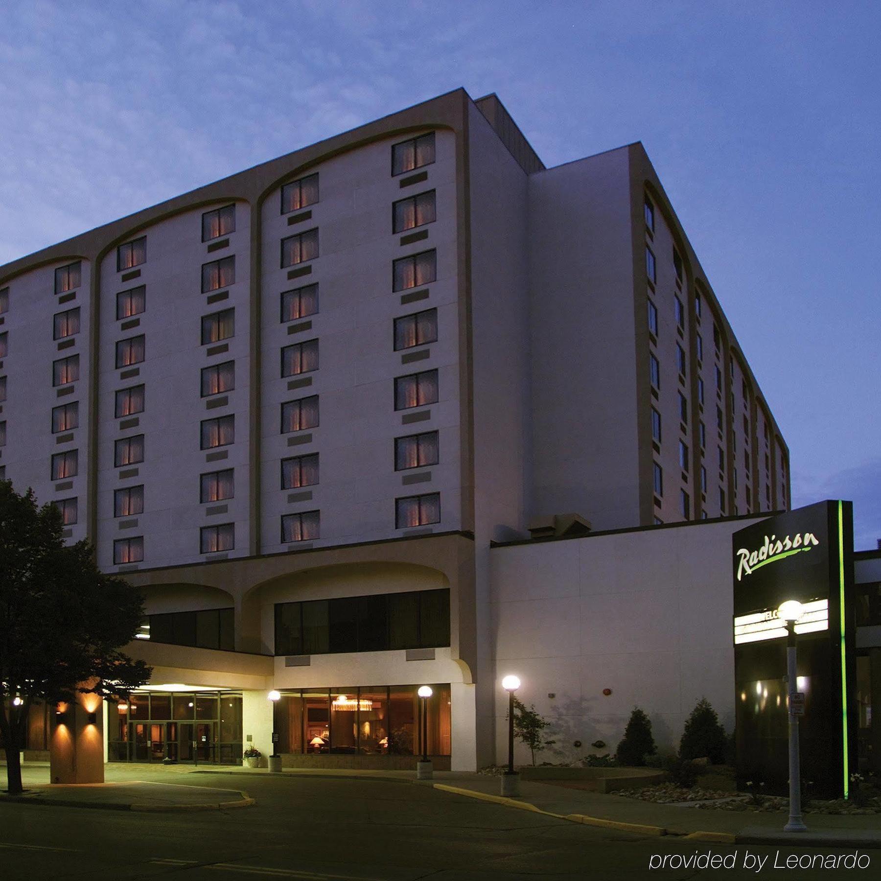 Radisson Hotel บิสมาร์ค ภายนอก รูปภาพ
